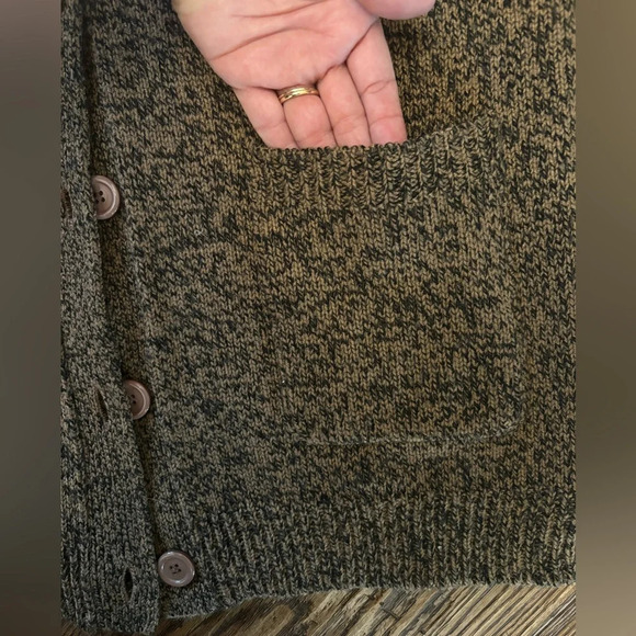 Vicki Wayne Cardigan Sweater - Picture 4 of 6